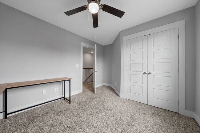 Building Photo - 1511 Kingbird Dr