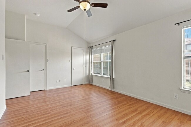 Building Photo - 616 Mustang Ct