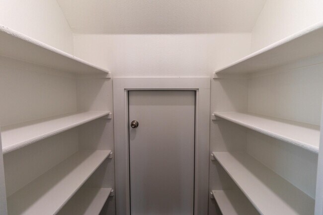 Building Photo - 1140 Enchanted Rock Ln