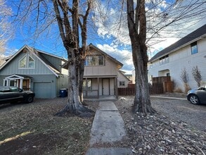 Building Photo - 1039 NW Ogden Ave