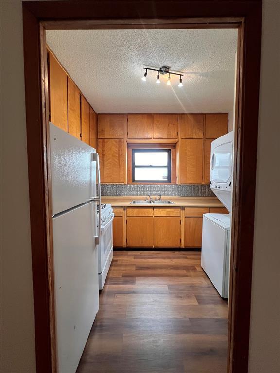 Building Photo - 941 E 52nd St