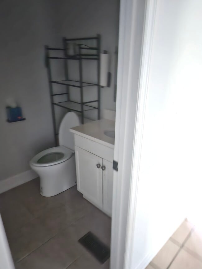 Building Photo - 7412 Coleridge Dr