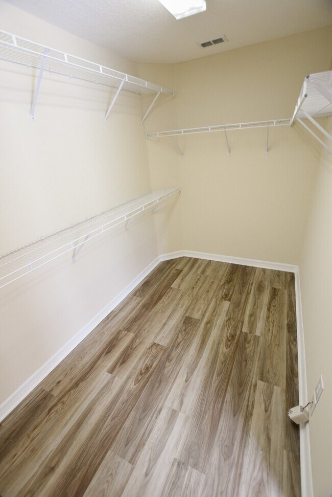 Building Photo - 1224 Travertine Terrace