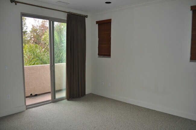 Building Photo - 4083 Morrell St