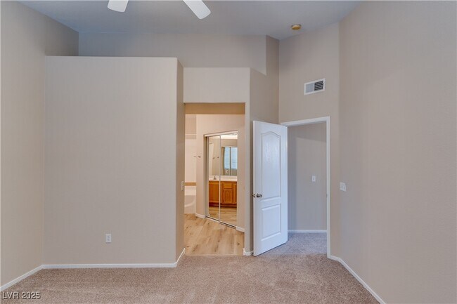 Building Photo - 9901 Trailwood Dr
