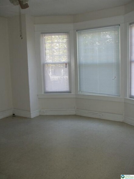 Building Photo - 221 S Madison St