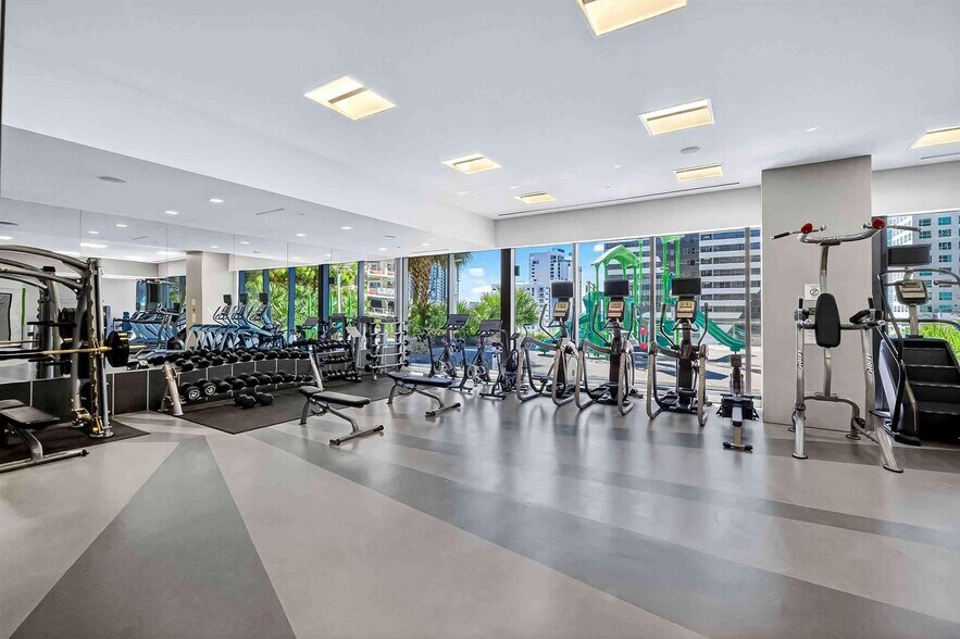 Building Photo - 88 SW 7th St