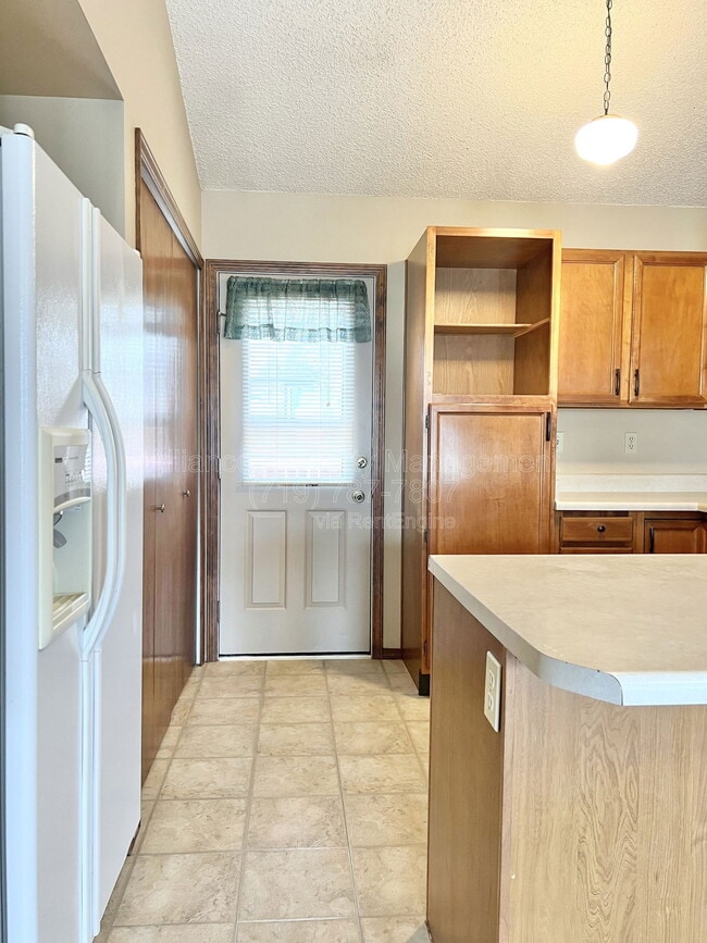 Building Photo - 5589 Tamworth Dr