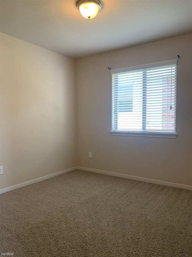 Building Photo - 4 br, 2 bath House - 5607 Markham Drive