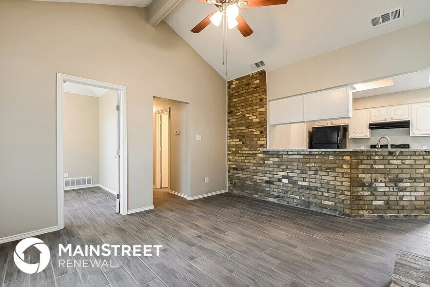 Building Photo - 103 Meadow Dr