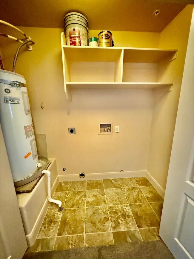 Building Photo - La Venita Condo #B3