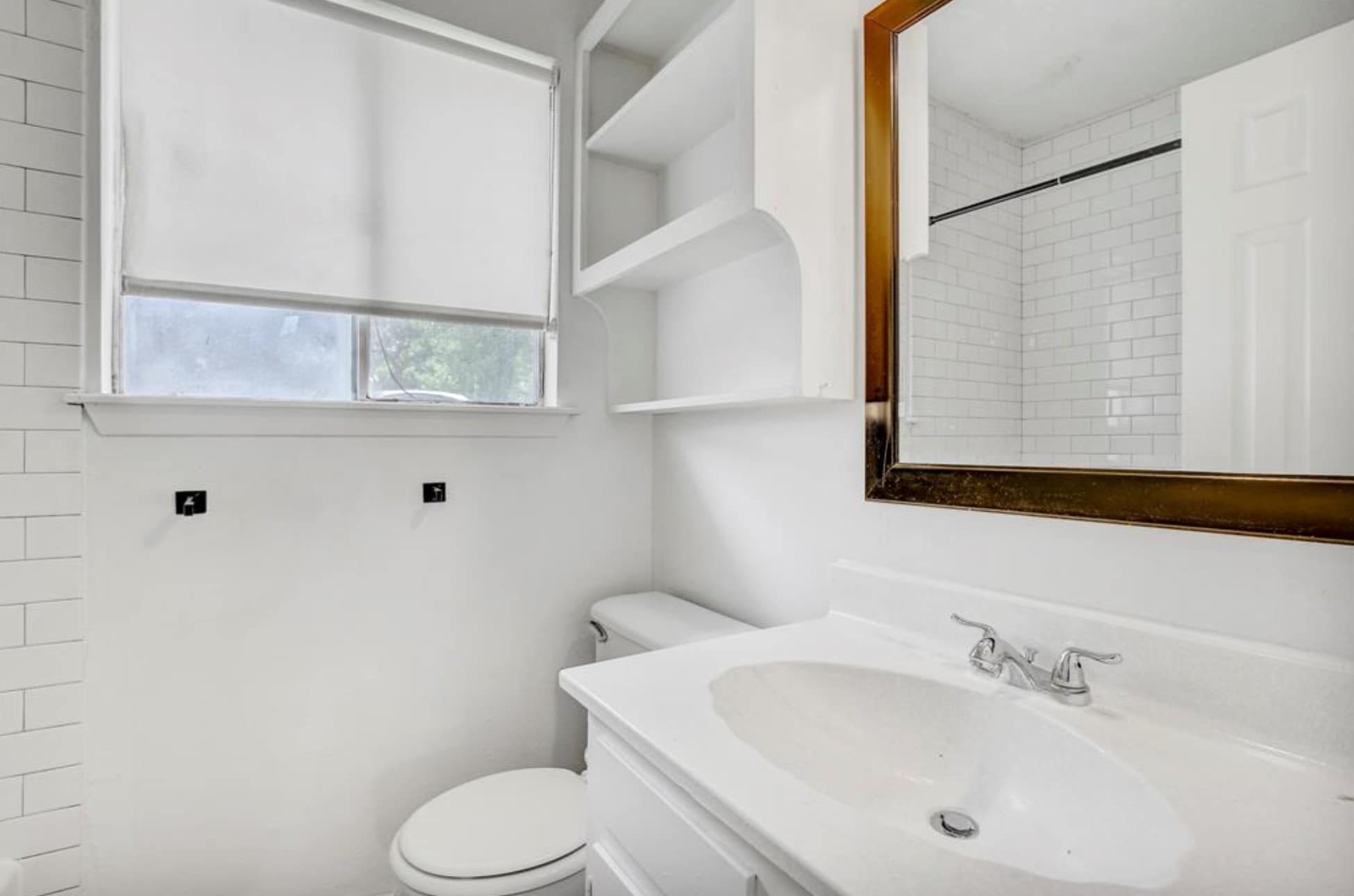 Building Photo - 705 Huntingdon Pl