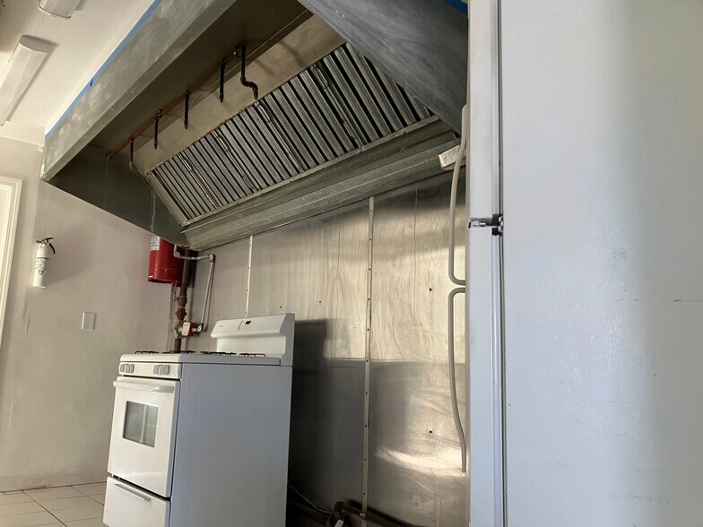 Building Photo - 6152 Jackson Hwy SW