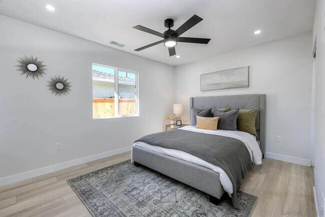 Building Photo - 436 Date Ave