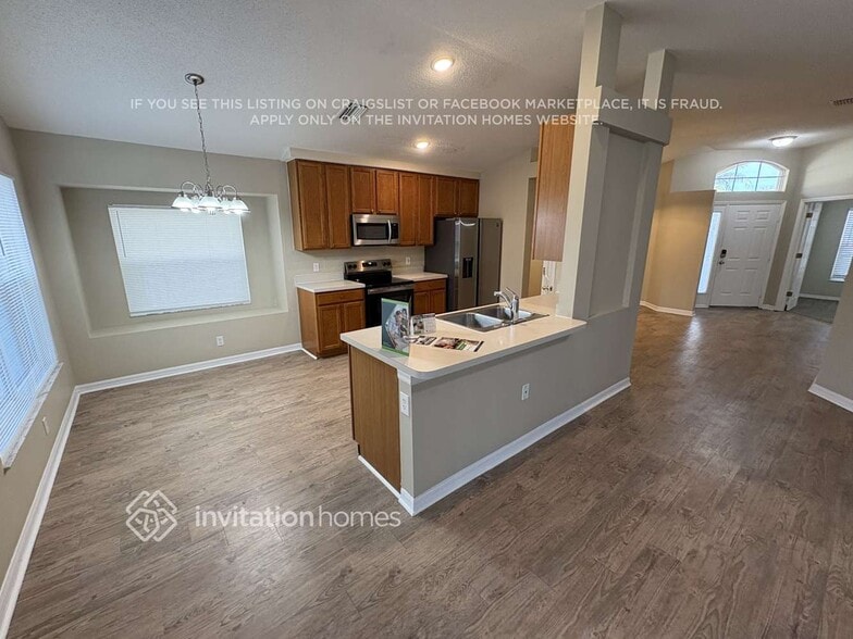 Building Photo - 12709 Tall Pines Way