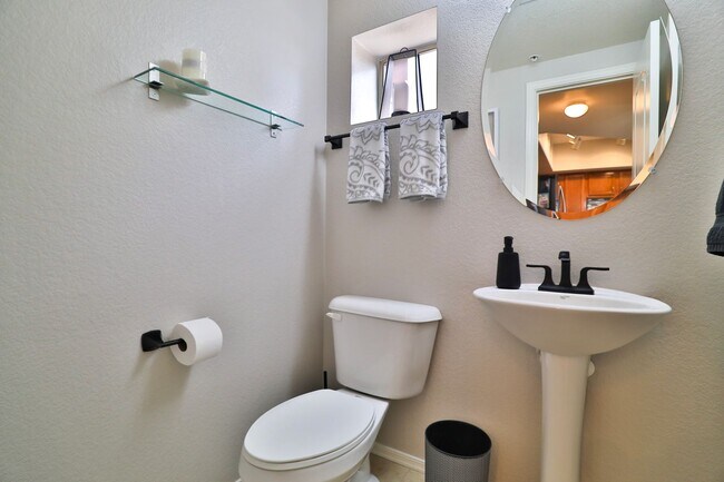 Building Photo - Furnished 2 bed / 2.5 bath Gilbert Condo i...