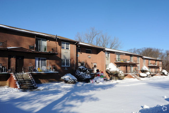 Building Photo - Ramapo Gardens Apartments