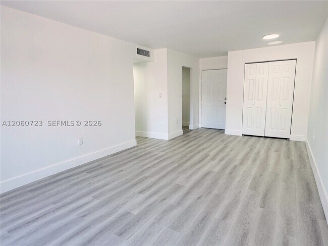 Building Photo - 6095 W 18th Ave