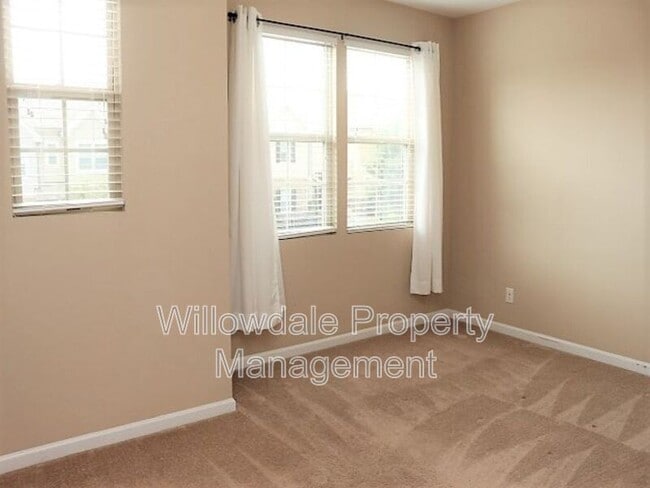 Building Photo - 702 Wickham Ridge Rd