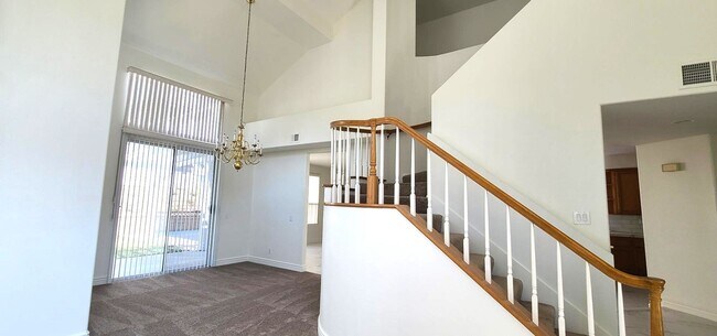 Building Photo - Single Family House - 4 Bedrooms + 2.5 Bat...