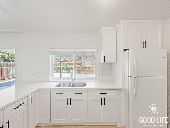 Building Photo - Spacious 5BD/2.5BA Two-Story Home in South San Diego with Large Backyard, Office & Attached Garage
