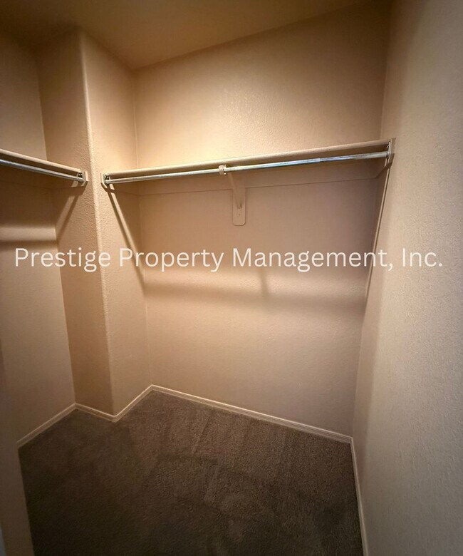 Building Photo - Large Sahuarita home in a cul-de-sac!