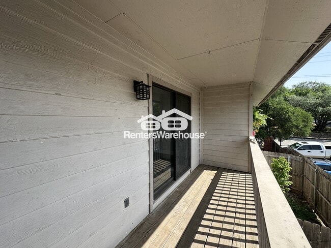 Building Photo - 3839 Dry Creek Dr