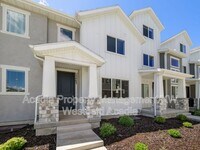 Building Photo - 15083 S Reins Wy