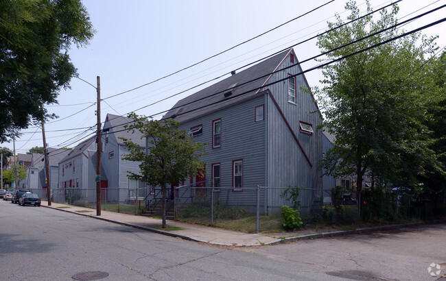 Building Photo - Mt. Hope Court Apartments