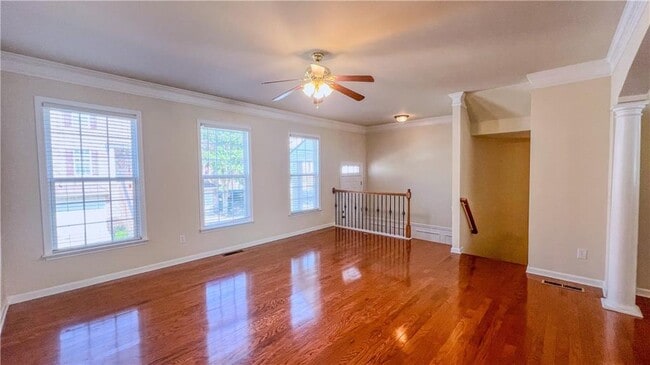 Building Photo - 11065 Brunson Dr