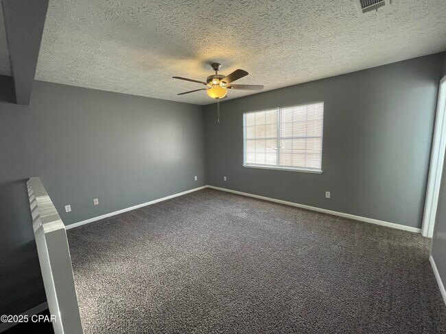 Building Photo - 132 Parker Village Cir