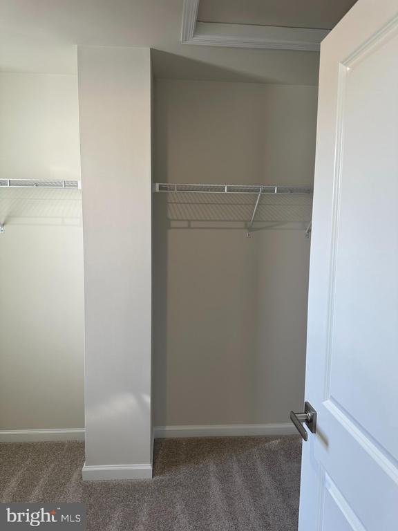 Building Photo - 645 Laurelwood Cir