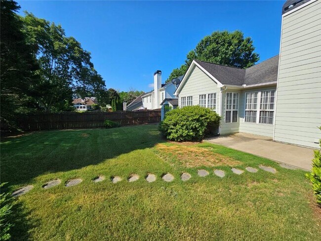Building Photo - 1550 Argonne Ln