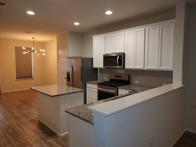 Building Photo - Cute house in Buda