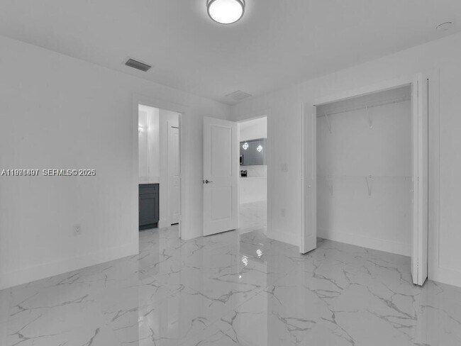 Building Photo - 5117 24th St SW