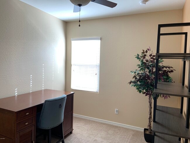 Building Photo - 22407 W Morning Glory St