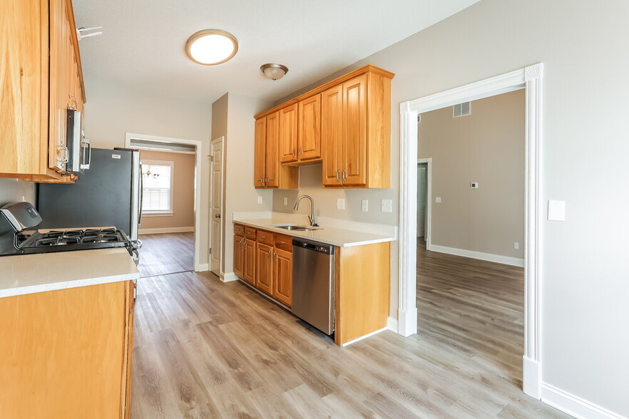 Building Photo - 139 Ivey Lake Pkwy