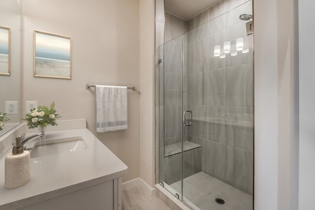Building Photo - Luxury 3BR/2.5BA Condo w/ Balcony and Rooftop Terrace & Garage – Walk to One Loudoun