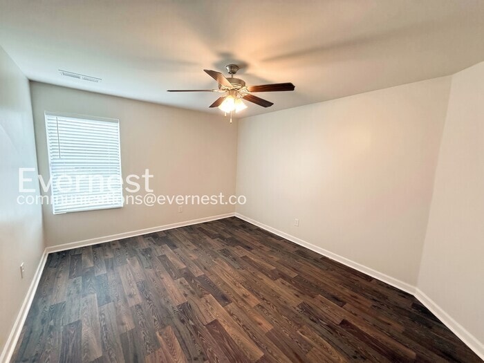 Building Photo - 1115 Brookhaven Dr