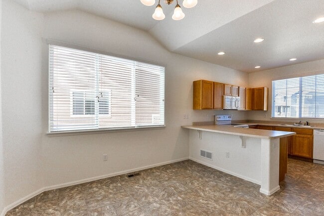 Building Photo - 476 Havenbrook Dr