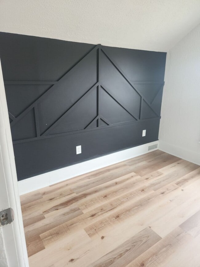 Building Photo - 264 N Jackson St