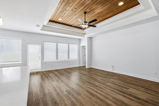 Building Photo - 201 Ursaline St