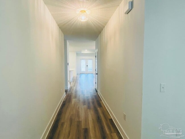 Building Photo - 874 Windhill Dr