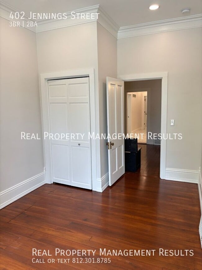 Building Photo - 402 W Jennings St