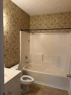 Building Photo - 601 N Hillside Dr