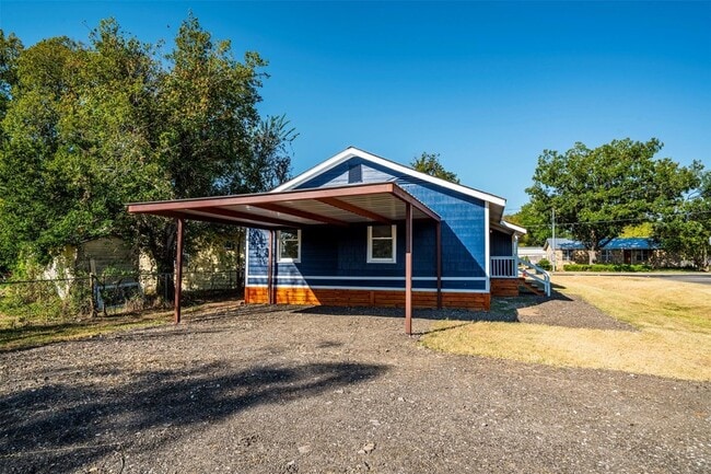 Building Photo - 1819 Pecan St