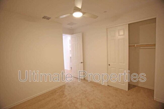 Building Photo - 13589 W Shifting Sands Dr