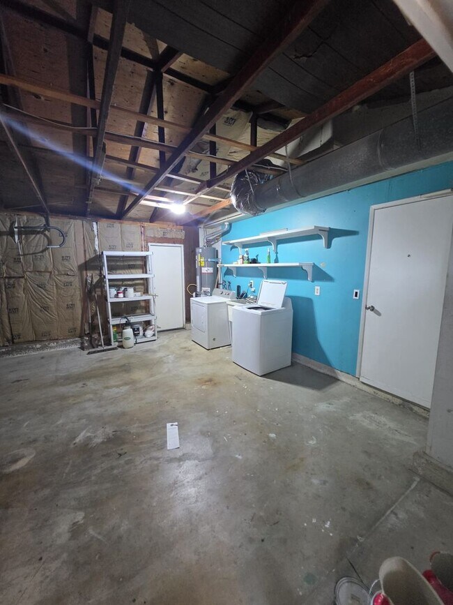 Building Photo - Beautiful 3 bedroom 2 bath Home in Imperial Beach