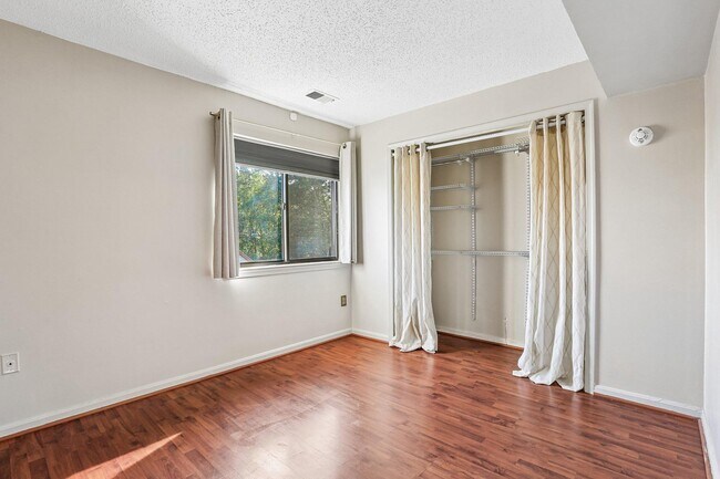 Building Photo - 14122 Lauren Ln