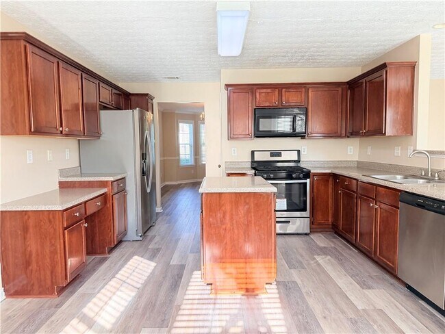 Building Photo - 1210 Skylar Ridge Cir
